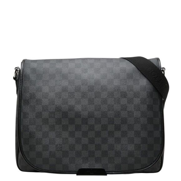 LOUIS VUITTON Other - Louis Vuitton Damier Graphite Daniel GM Messenger Bag